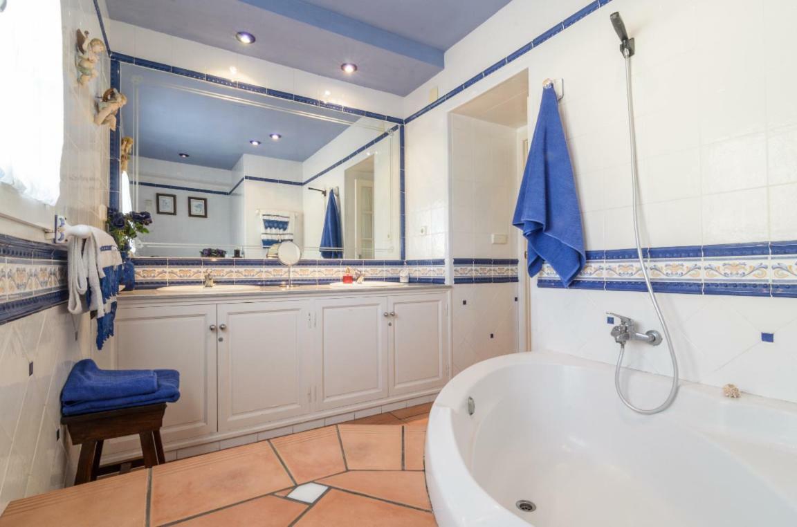 Habitaciones En Casa Centrica Con Piscina Almuñécar المظهر الخارجي الصورة
