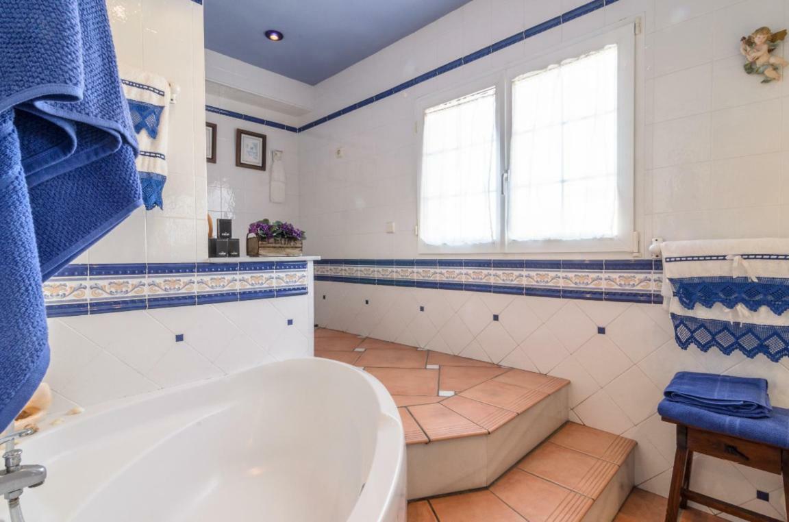 Habitaciones En Casa Centrica Con Piscina Almuñécar المظهر الخارجي الصورة